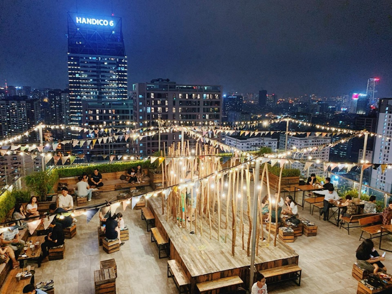 Trill Rooftop Cafe & Bistro - Tầng 26, số 1 Ngụy Như Kon Tum, Quận Thanh Xuân, Hà Nội